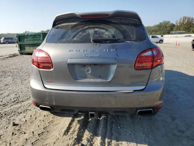 2014 PORSCHE CAYENNE   