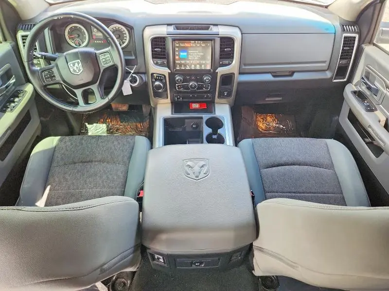2014 RAM 1500 SLT  