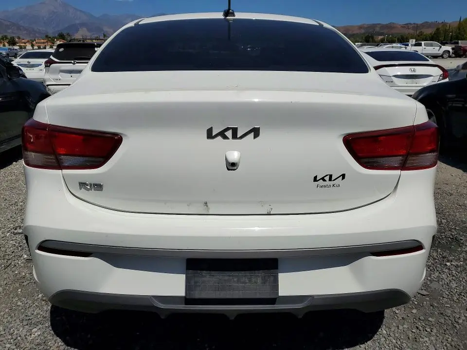 2023 KIA RIO LX  
