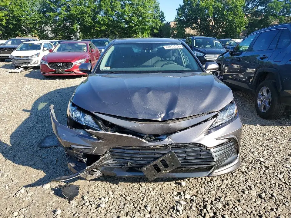 2021 TOYOTA CAMRY LE  