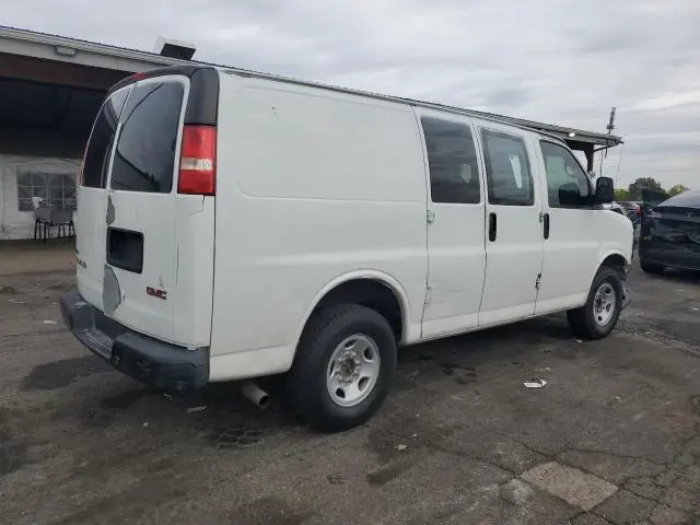 2010 GMC SAVANA G2500  