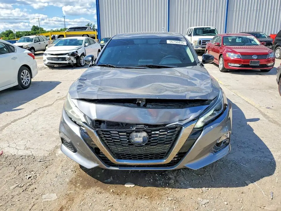 2019 NISSAN ALTIMA SR  
