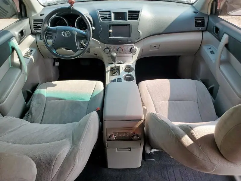 2011 TOYOTA HIGHLANDER BASE