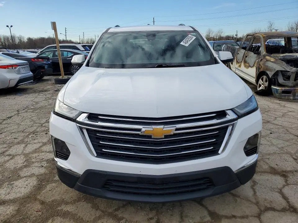 2023 CHEVROLET TRAVERSE LT  