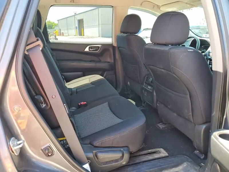 2018 NISSAN PATHFINDER SV  