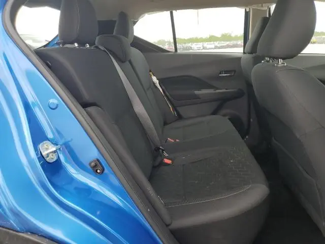 2024 NISSAN KICKS SV  
