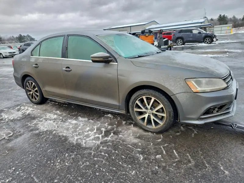 2017 VOLKSWAGEN JETTA SE  