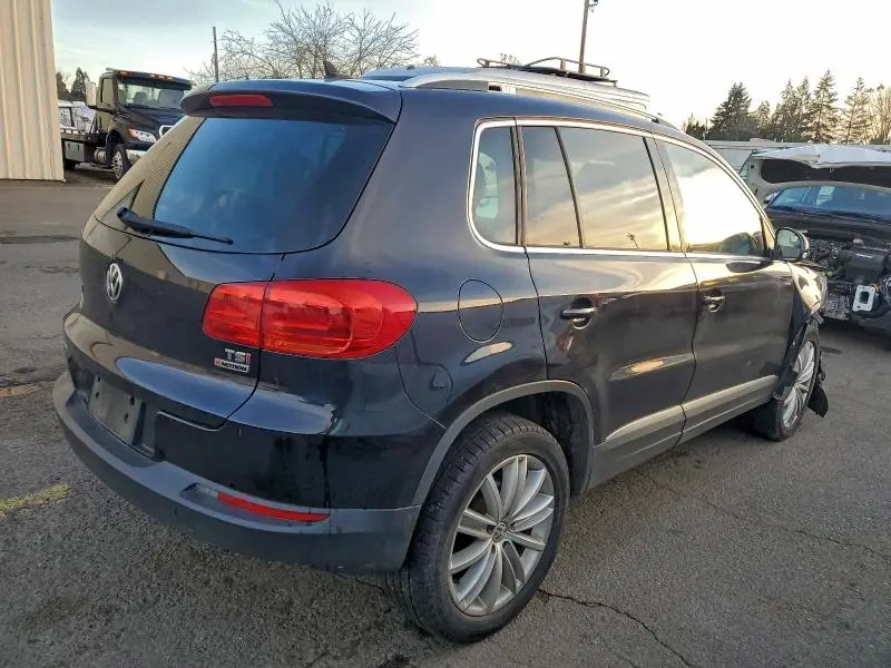 2016 VOLKSWAGEN TIGUAN S  