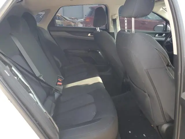 2022 KIA K5 LX  