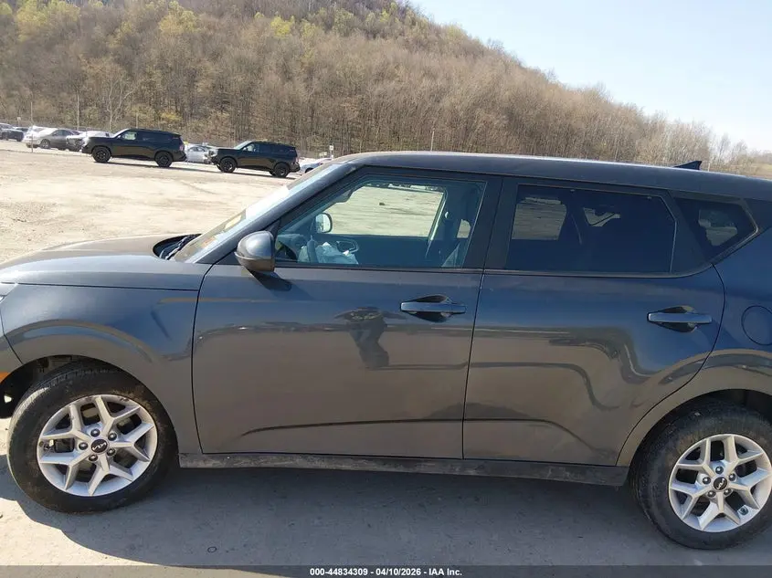 2022 KIA SOUL LX
