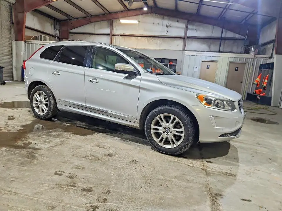 2015 VOLVO XC60 T5 PREMIER  