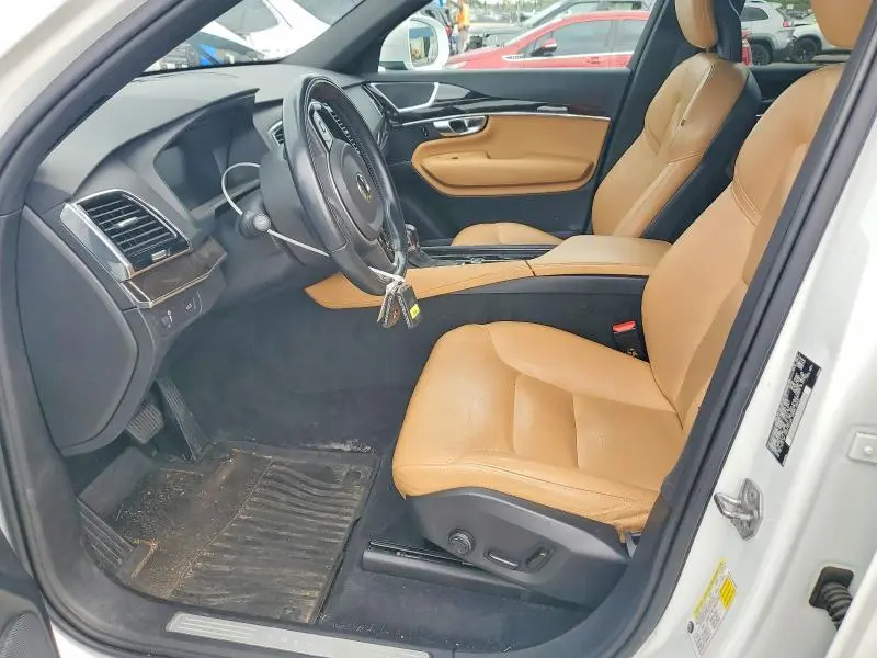 2018 VOLVO XC90 T6  
