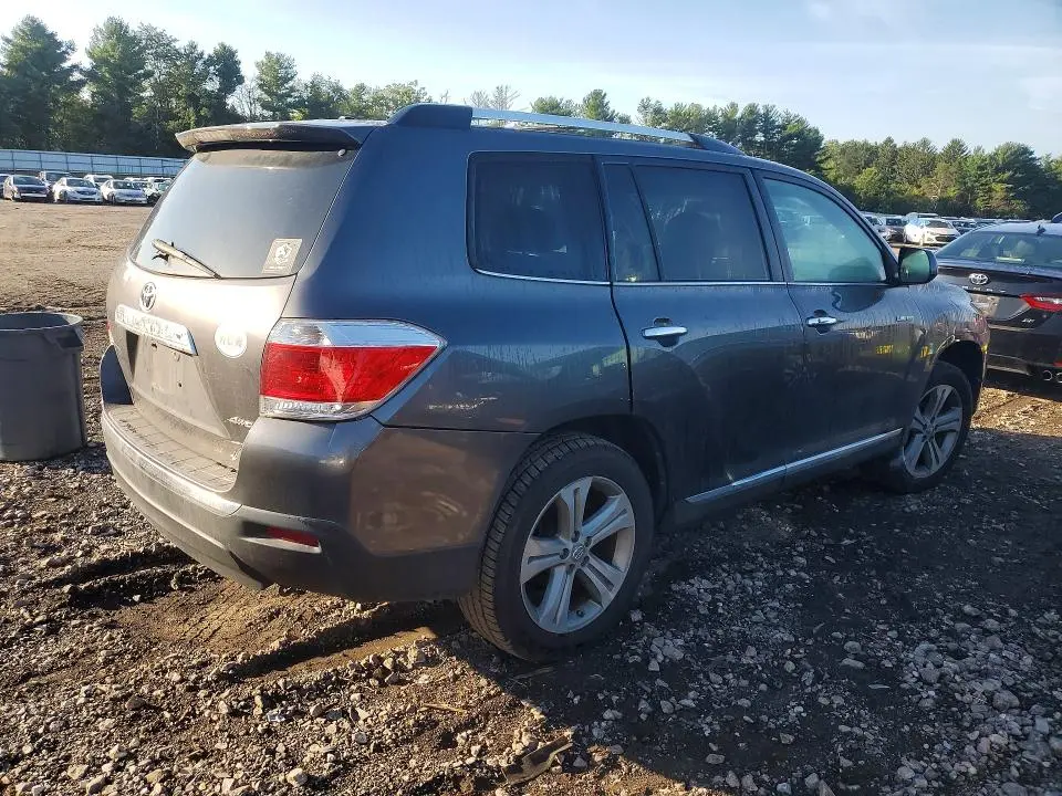 2011 TOYOTA HIGHLANDER LIMITED  