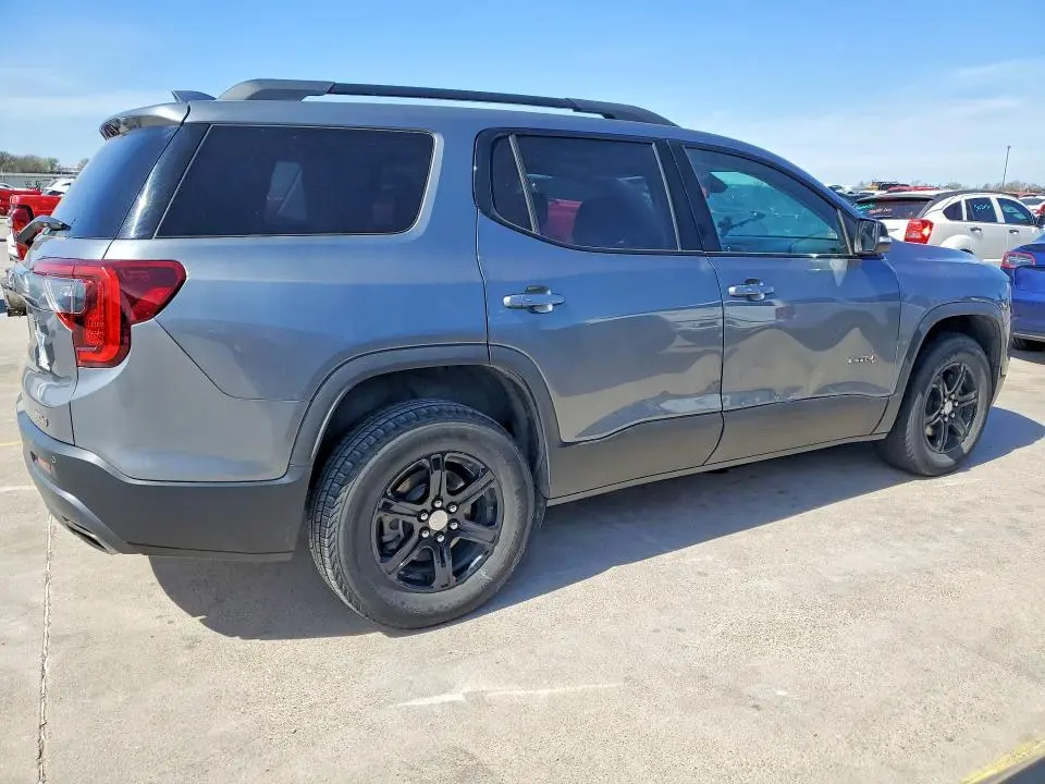 2021 GMC ACADIA AT4  