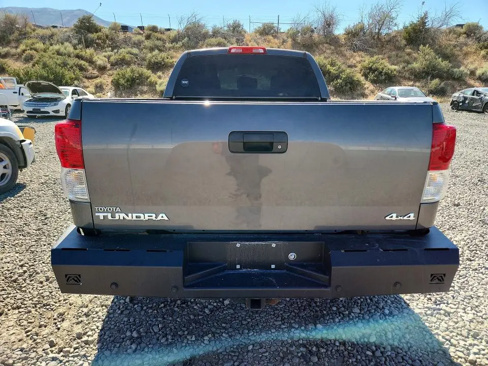 2011 TOYOTA TUNDRA DOUBLE CAB SR5  