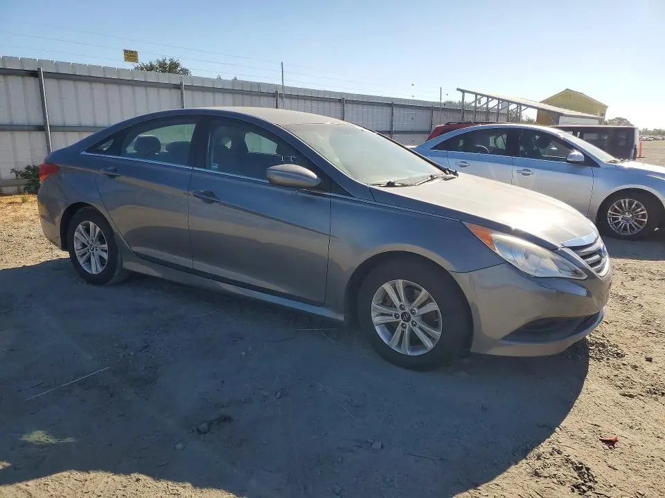 2014 HYUNDAI SONATA GLS  