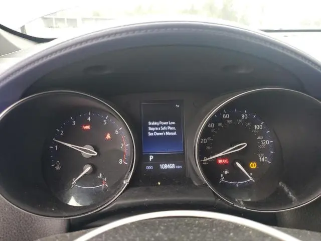 2020 TOYOTA C-HR XLE  