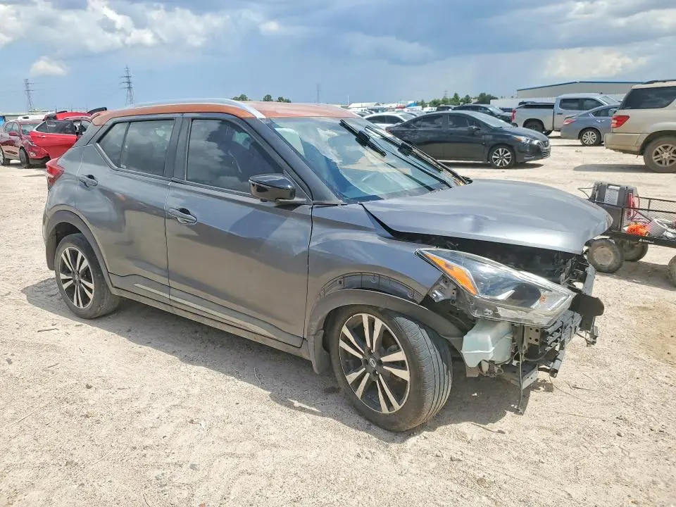 2020 NISSAN KICKS SR  