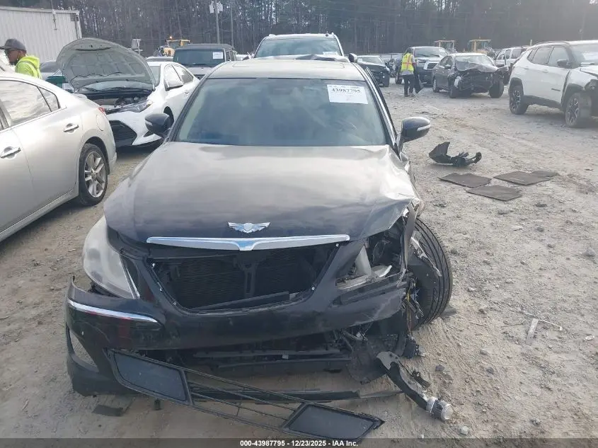 2013 HYUNDAI GENESIS 3.8