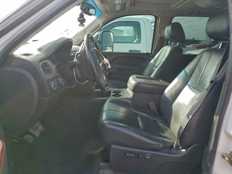 2011 CHEVROLET SILVERADO K3500 LTZ  