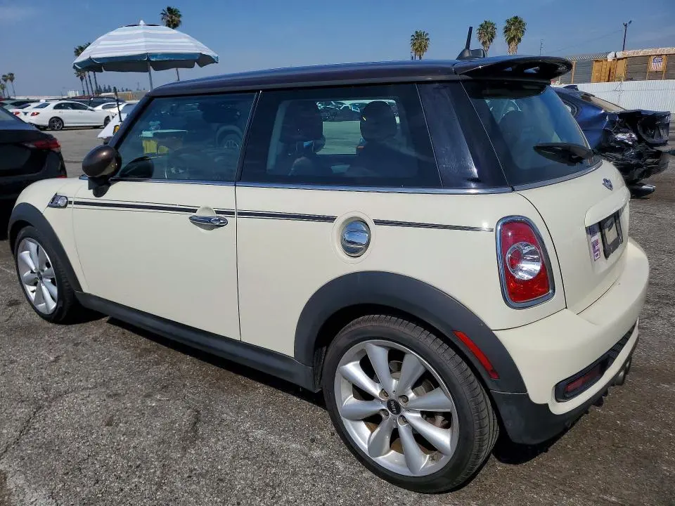 2013 MINI COOPER   
