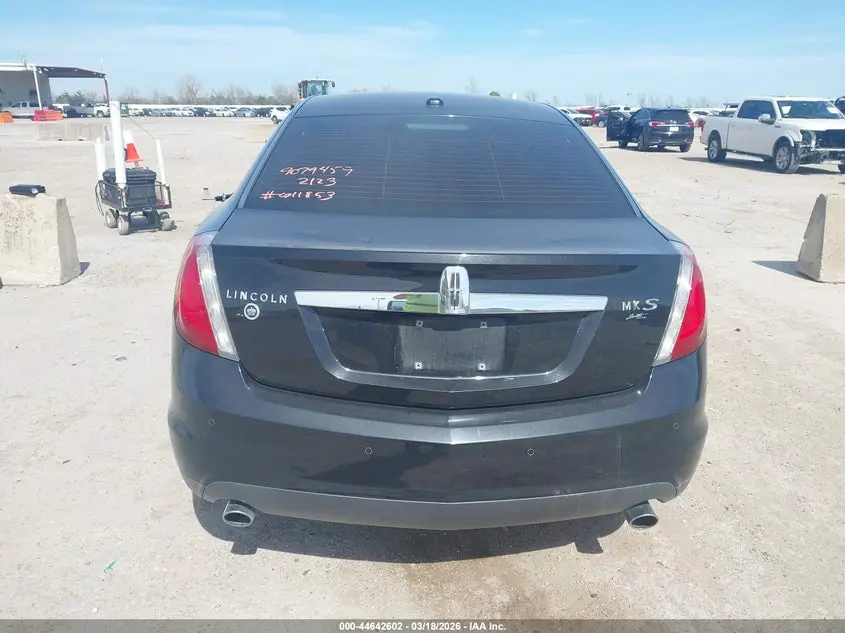 2010 LINCOLN MKS  