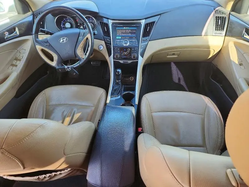 2011 HYUNDAI SONATA SE  