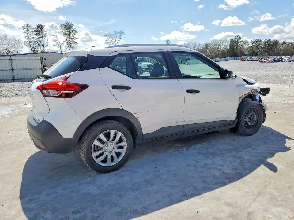 2019 NISSAN KICKS S  