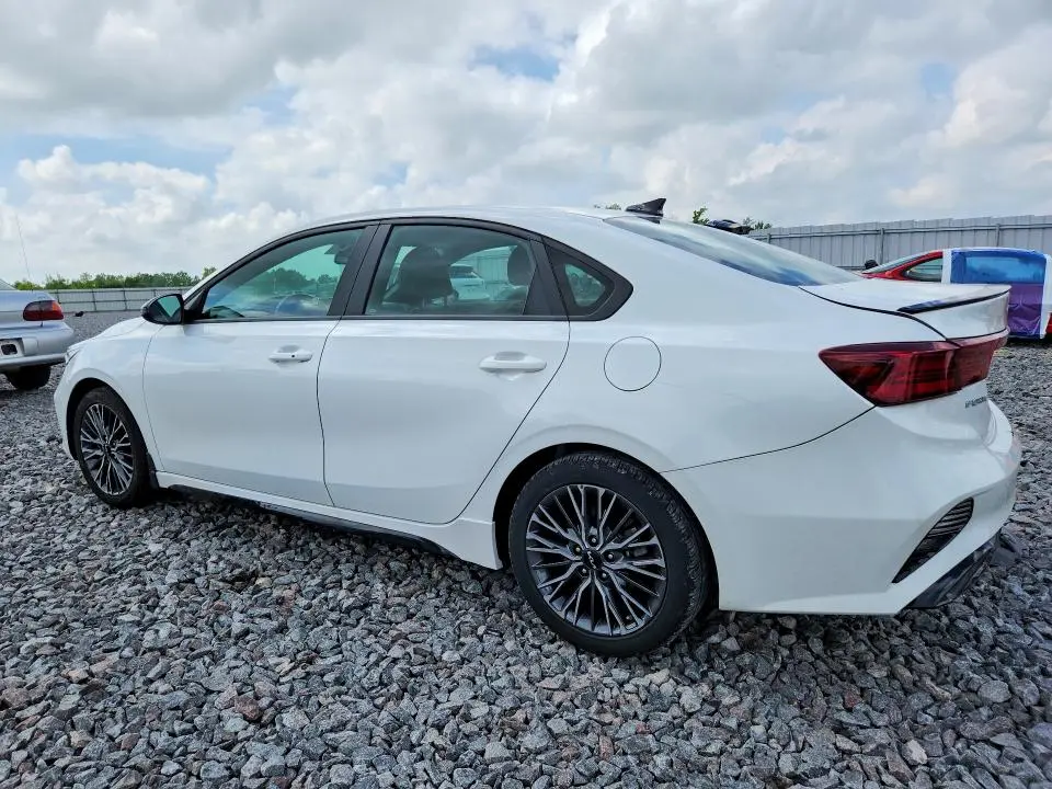 2024 KIA FORTE GT LINE  