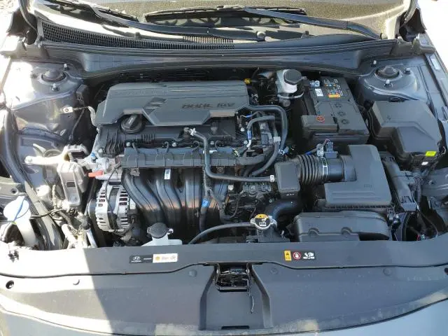 2024 HYUNDAI ELANTRA SE