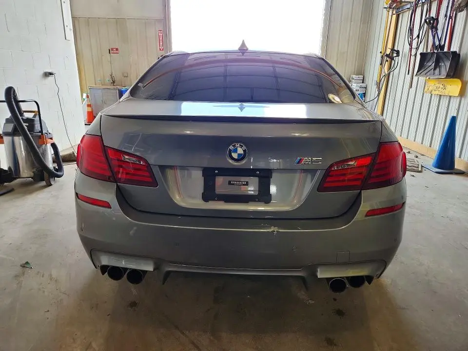 2013 BMW M5   