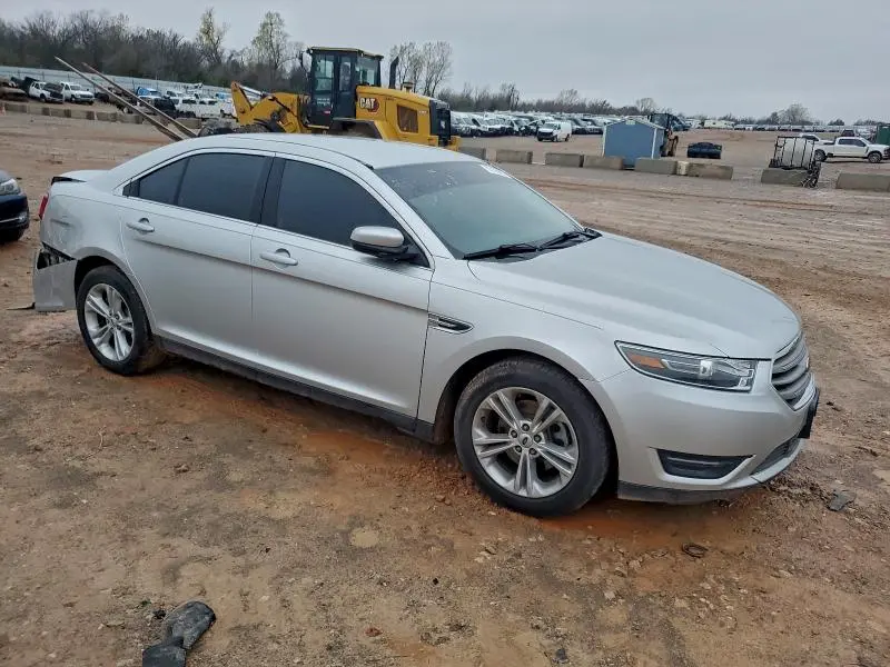 2017 FORD TAURUS SEL  