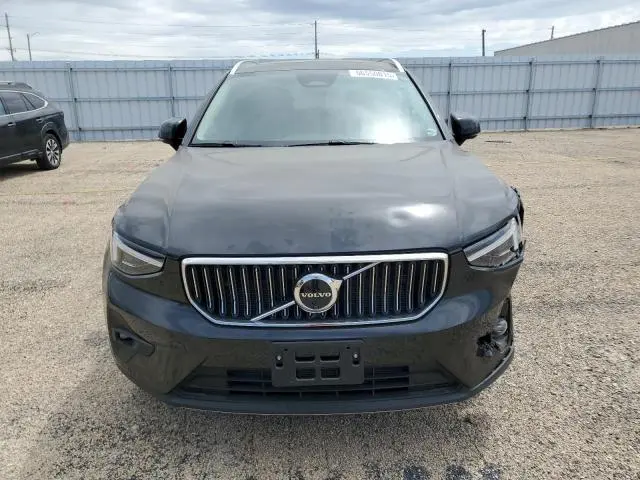 2024 VOLVO XC40 PLUS  