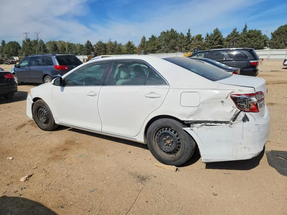 2014 TOYOTA CAMRY LE  