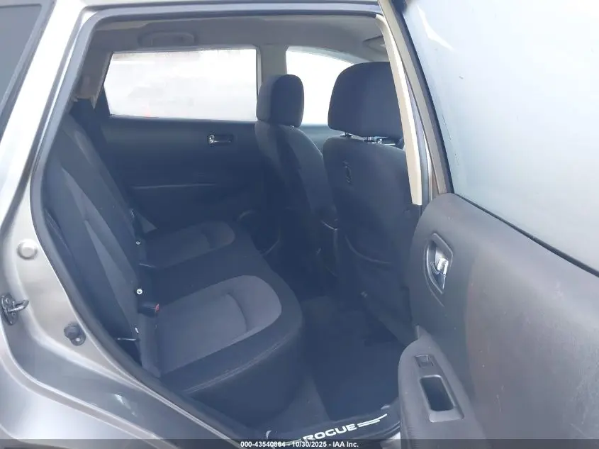 2011 NISSAN ROGUE SV