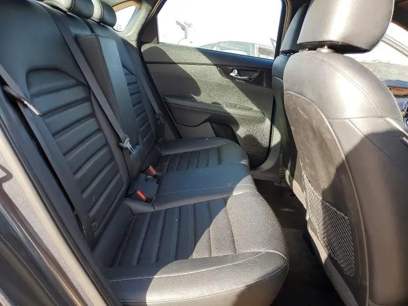 2023 KIA FORTE GT LINE  