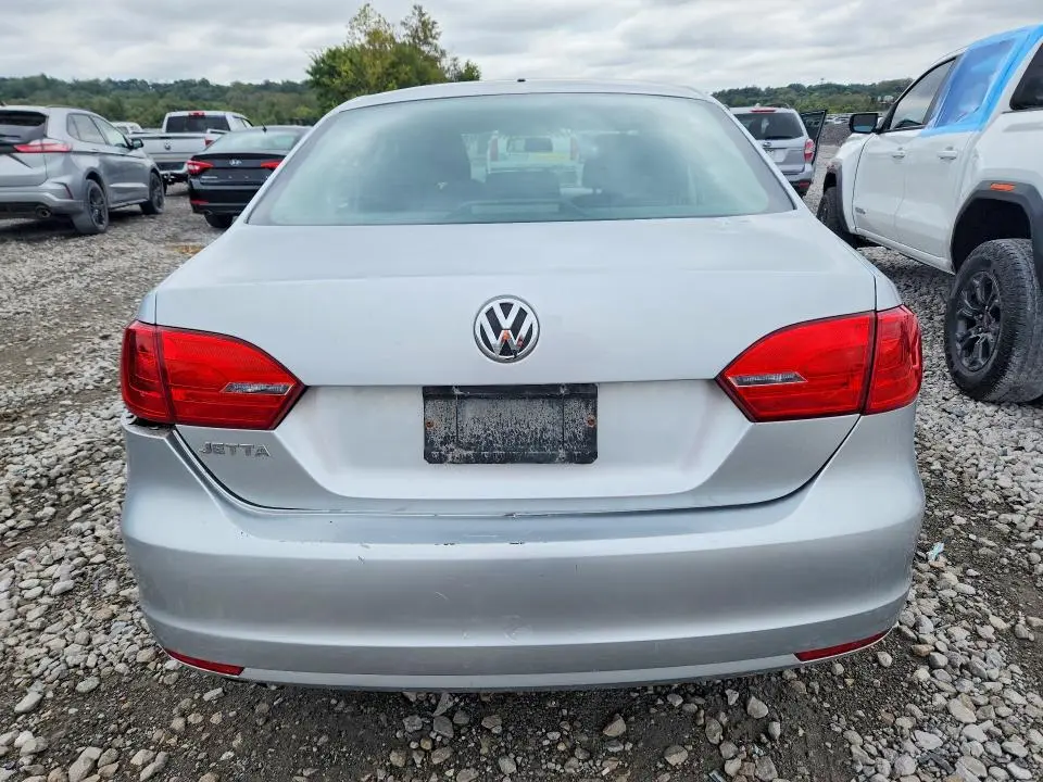 2013 VOLKSWAGEN JETTA BASE  