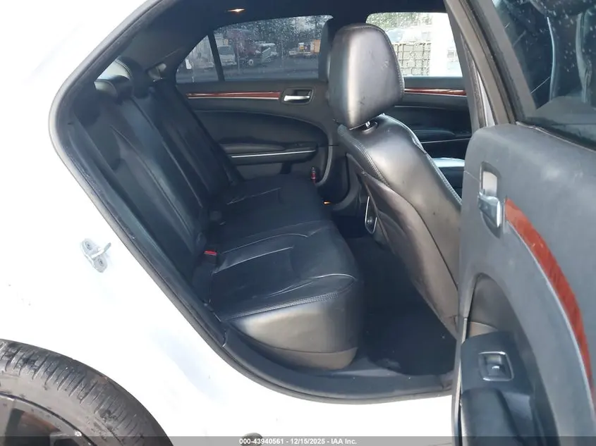2013 CHRYSLER 300 MOTOWN