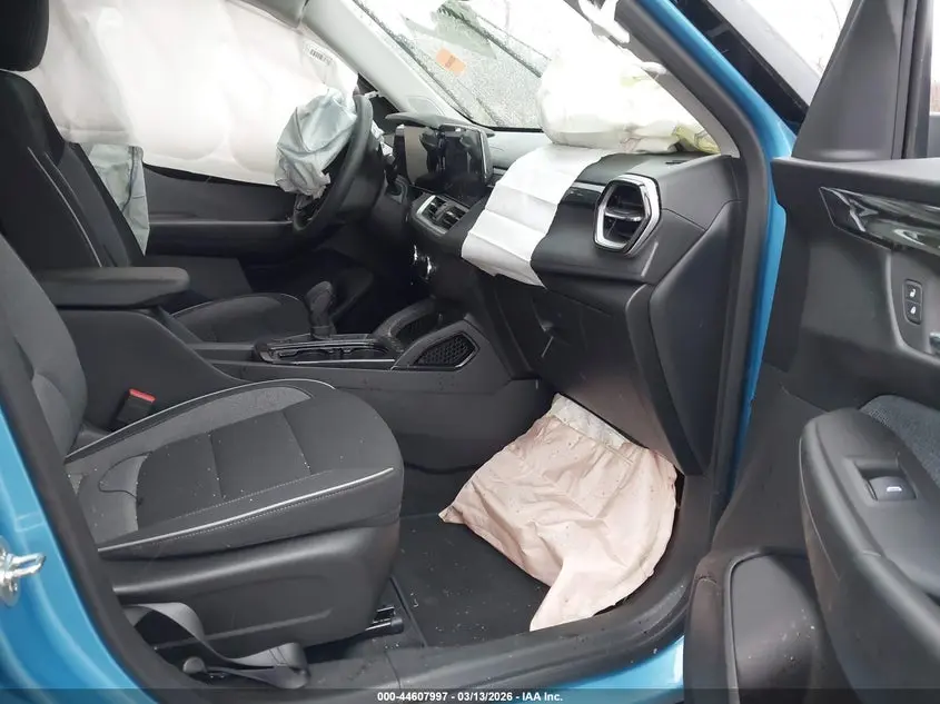 2025 CHEVROLET TRAILBLAZER AWD LS