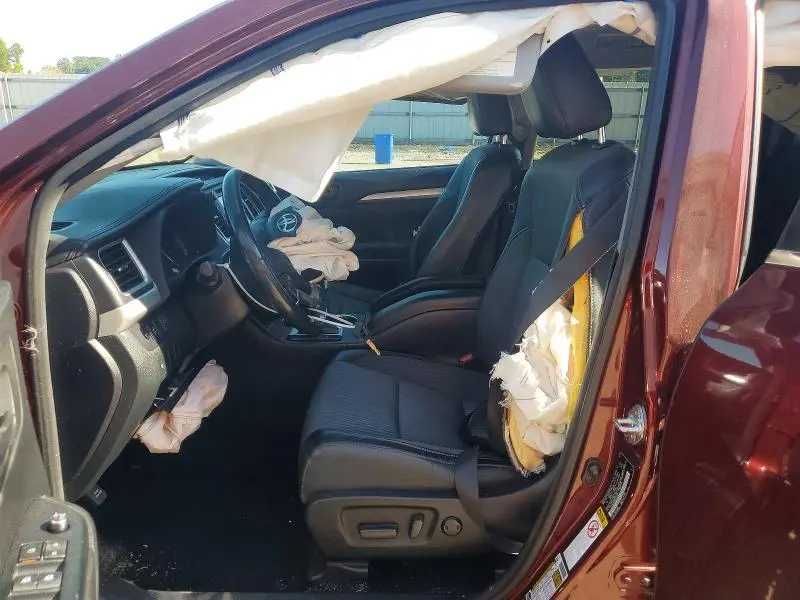 2017 TOYOTA HIGHLANDER LE PLUS  