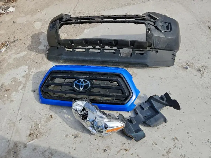 2021 TOYOTA TACOMA SR  