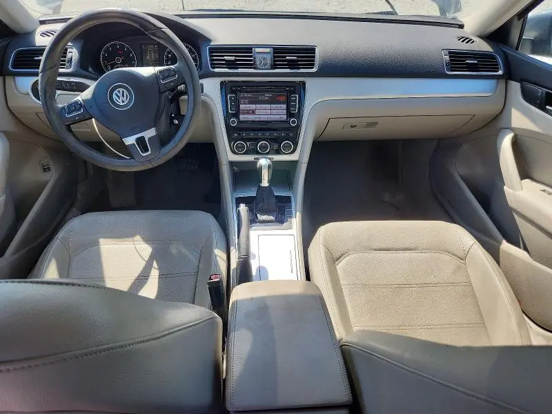 2012 VOLKSWAGEN PASSAT SE  