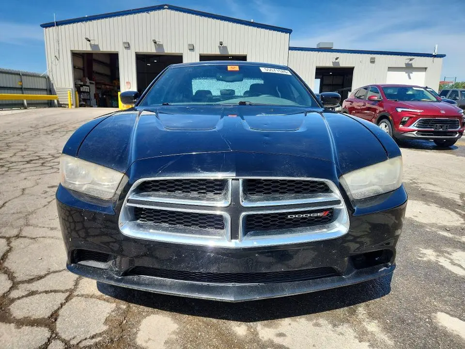 2013 DODGE CHARGER SE  