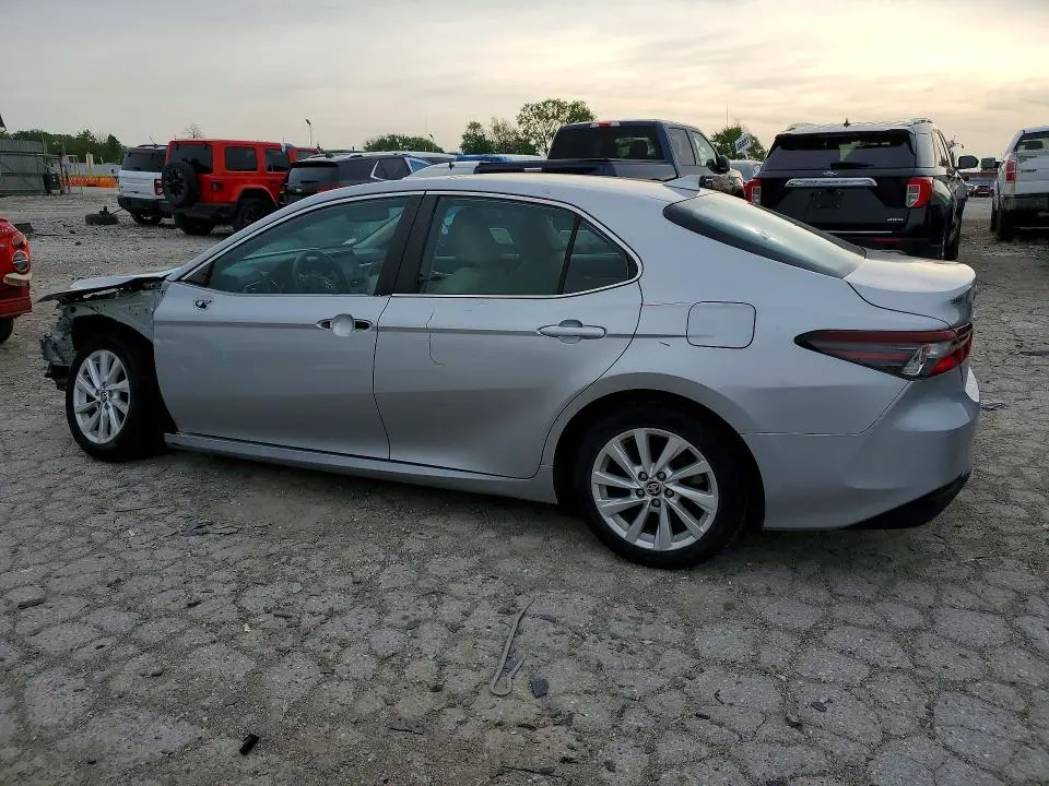 2022 TOYOTA CAMRY LE  