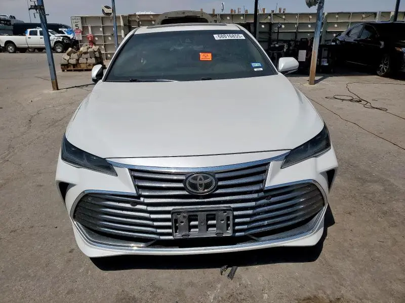 2020 TOYOTA AVALON LIMITED  