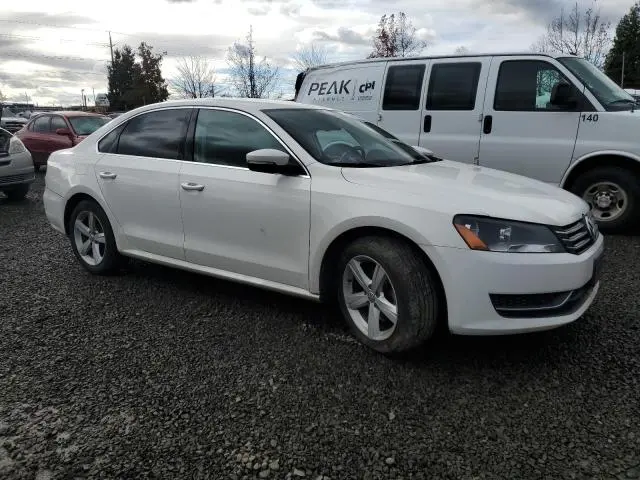 2013 VOLKSWAGEN PASSAT SE  
