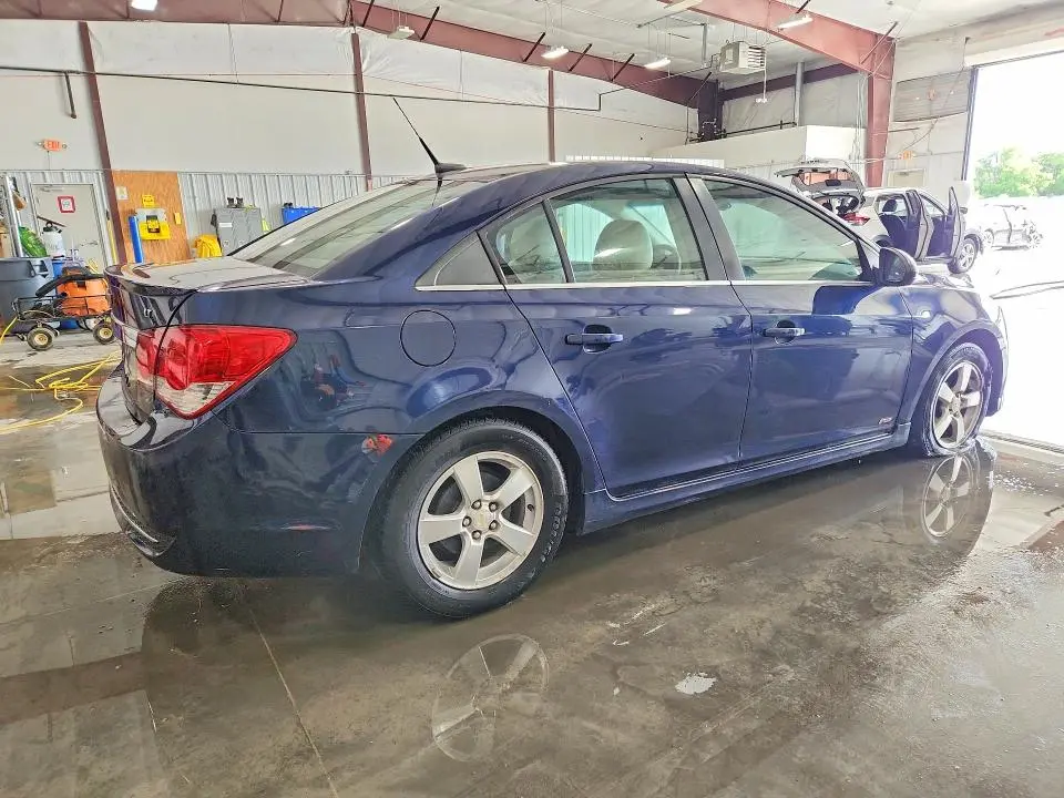 2011 CHEVROLET CRUZE LT  