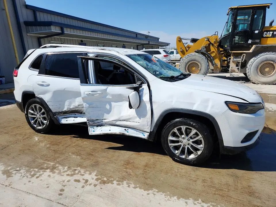 2021 JEEP CHEROKEE LATITUDE PLUS  