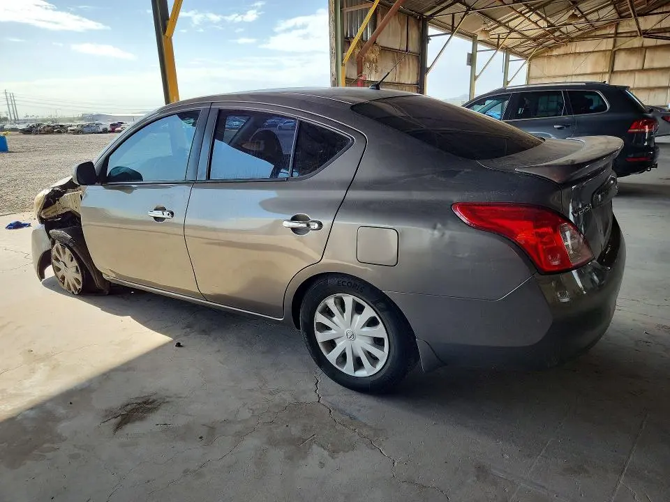 2014 NISSAN VERSA 1.6 SV  