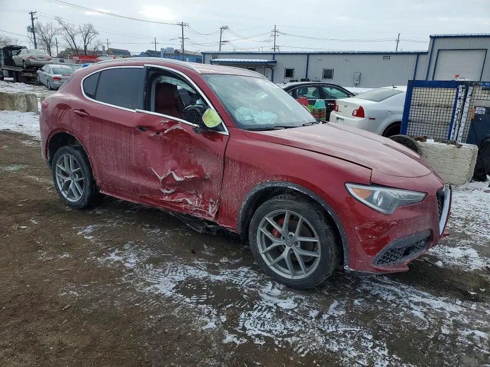 2018 ALFA ROMEO STELVIO TI  